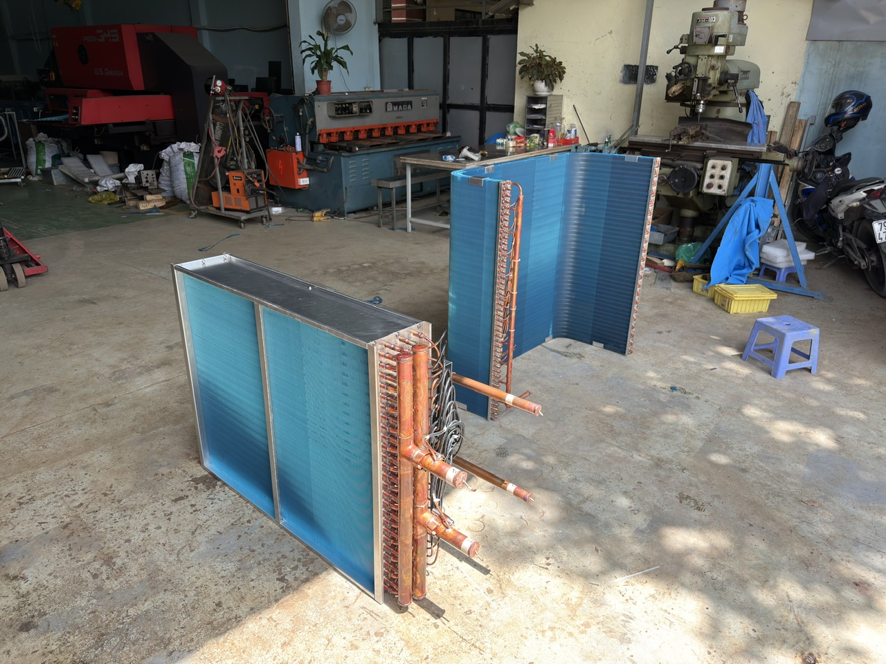 Dàn nóng chữ U 12,5HP và Dàn coil lạnh AHU 2 mạch gas 50HP