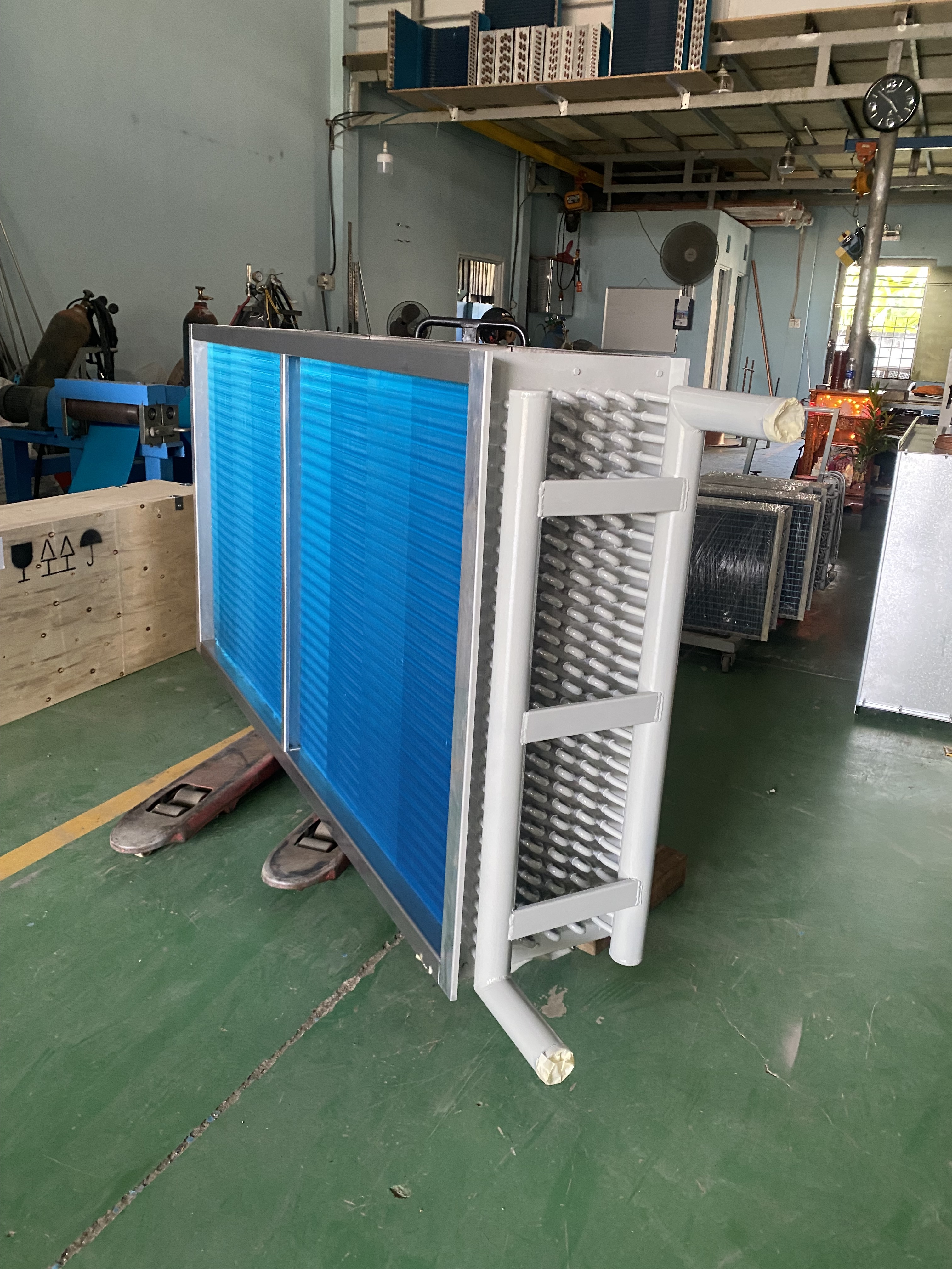 Coil AHU chạy nước cho nhà máy bánh kẹo